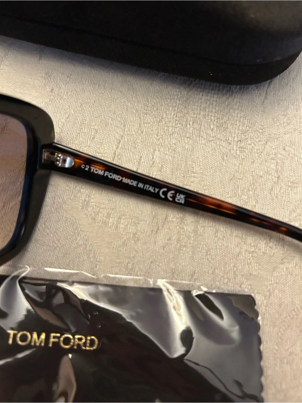 New arrival! Authentic TOM FORD MAEVE FT1008 oversized Havana Cat Eye Sunglasses